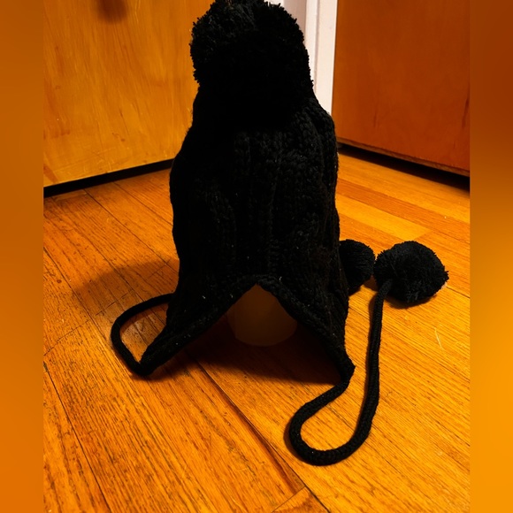 LOOK by M. Chunky Cable Knit Self Pom Tassel Beanie Black NWOT - Picture 1 of 4